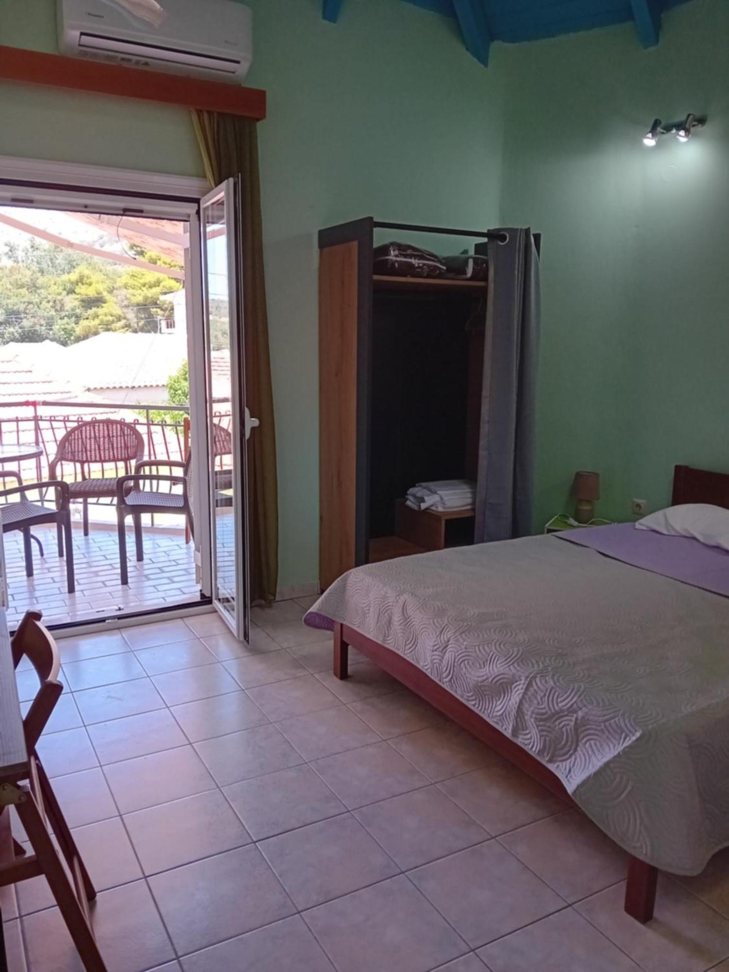 Valta'S Room 3 Palairos Exterior photo